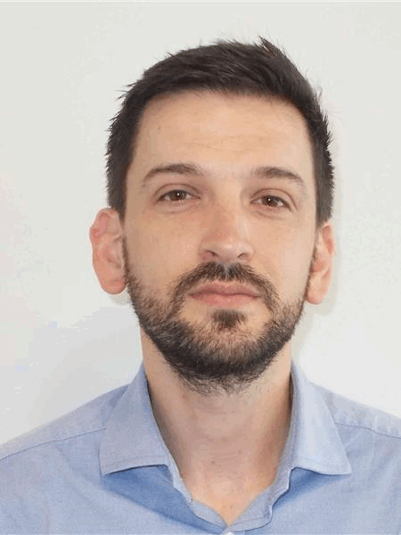 Dr Andrew Charlton is a Consultant Haematologist with a particular interest in myeloma treatment, apheresis medicine and transfusion